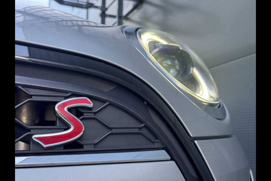 MINI 5-deurs 2.0 Cooper S Classic / LAGE KM-STAND ! / CAMERA / KEYLESS / CARPLAY / CLIMATE / SFEER / STOEL+STUUR VERW. / DAB+ !