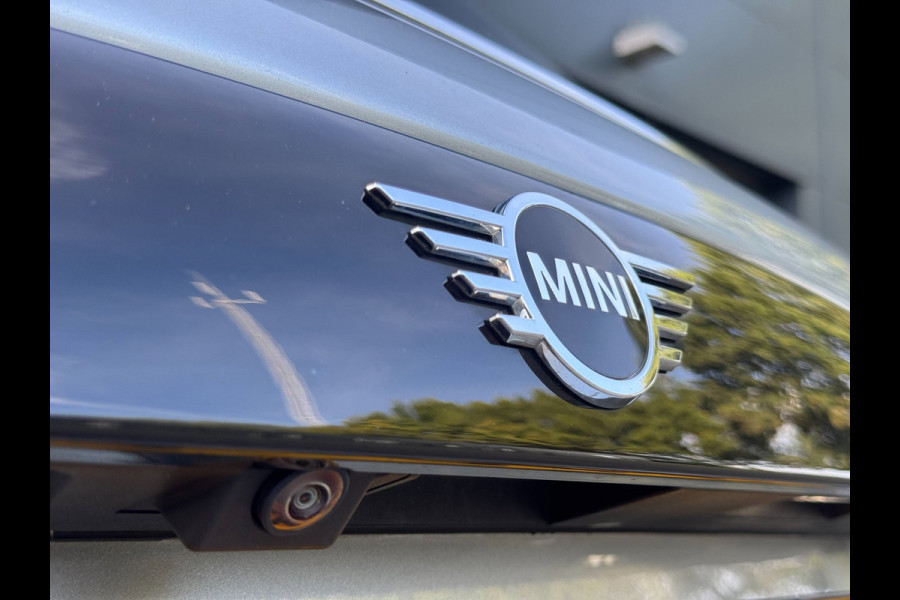 MINI 5-deurs 2.0 Cooper S Classic / LAGE KM-STAND ! / CAMERA / KEYLESS / CARPLAY / CLIMATE / SFEER / STOEL+STUUR VERW. / DAB+ !