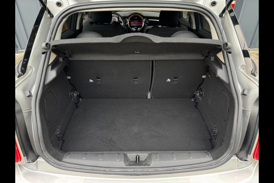 MINI 5-deurs 2.0 Cooper S Classic / LAGE KM-STAND ! / CAMERA / KEYLESS / CARPLAY / CLIMATE / SFEER / STOEL+STUUR VERW. / DAB+ !