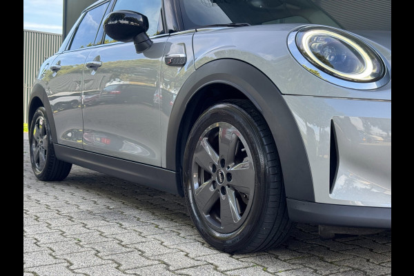 MINI 5-deurs 2.0 Cooper S Classic / LAGE KM-STAND ! / CAMERA / KEYLESS / CARPLAY / CLIMATE / SFEER / STOEL+STUUR VERW. / DAB+ !