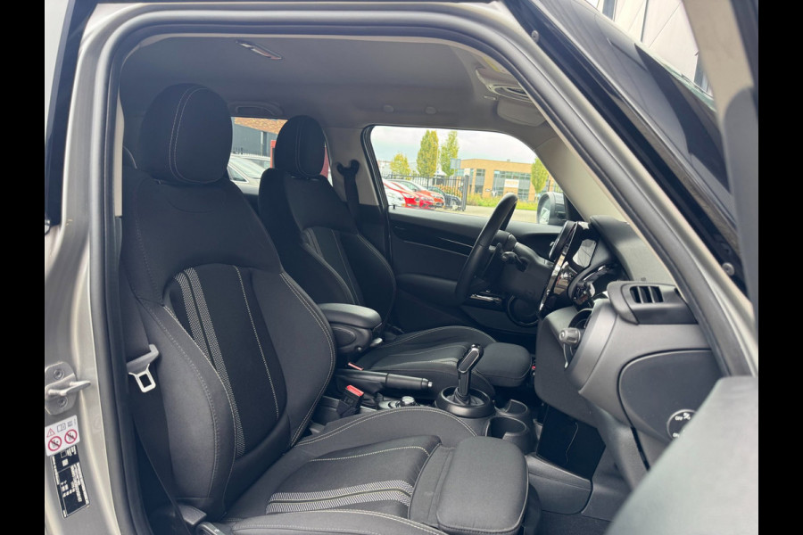 MINI 5-deurs 2.0 Cooper S Classic / LAGE KM-STAND ! / CAMERA / KEYLESS / CARPLAY / CLIMATE / SFEER / STOEL+STUUR VERW. / DAB+ !