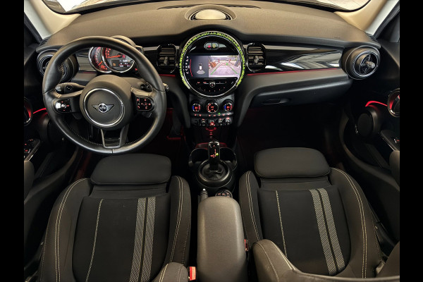 MINI 5-deurs 2.0 Cooper S Classic / LAGE KM-STAND ! / CAMERA / KEYLESS / CARPLAY / CLIMATE / SFEER / STOEL+STUUR VERW. / DAB+ !