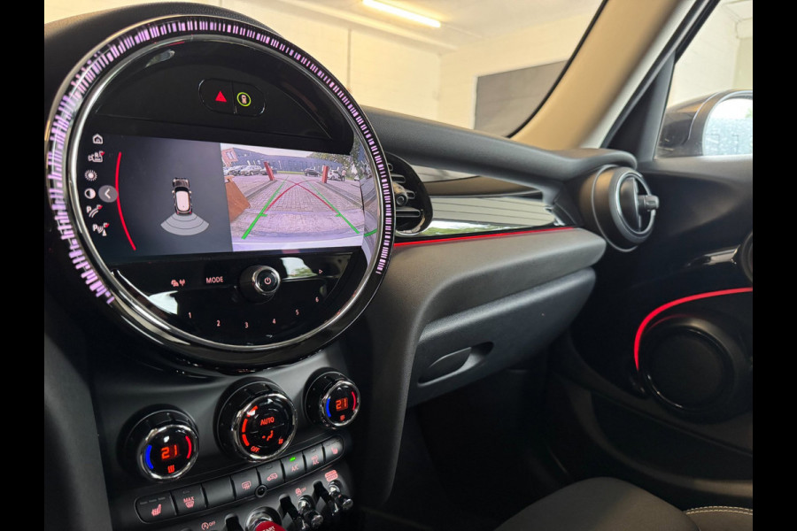 MINI 5-deurs 2.0 Cooper S Classic / LAGE KM-STAND ! / CAMERA / KEYLESS / CARPLAY / CLIMATE / SFEER / STOEL+STUUR VERW. / DAB+ !