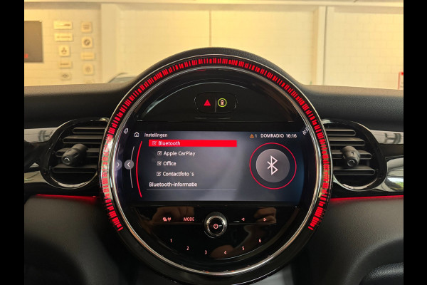 MINI 5-deurs 2.0 Cooper S Classic / LAGE KM-STAND ! / CAMERA / KEYLESS / CARPLAY / CLIMATE / SFEER / STOEL+STUUR VERW. / DAB+ !