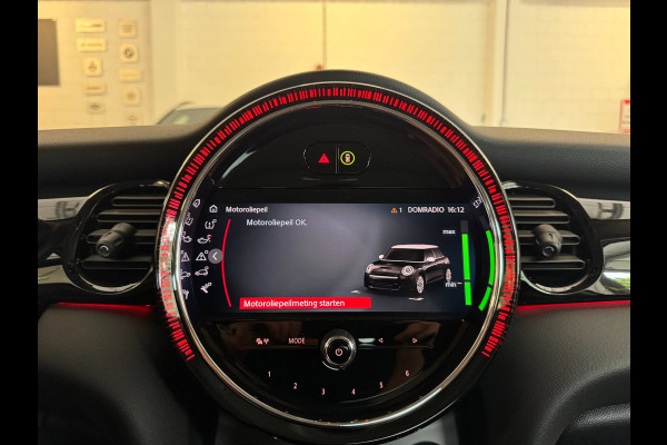 MINI 5-deurs 2.0 Cooper S Classic / LAGE KM-STAND ! / CAMERA / KEYLESS / CARPLAY / CLIMATE / SFEER / STOEL+STUUR VERW. / DAB+ !