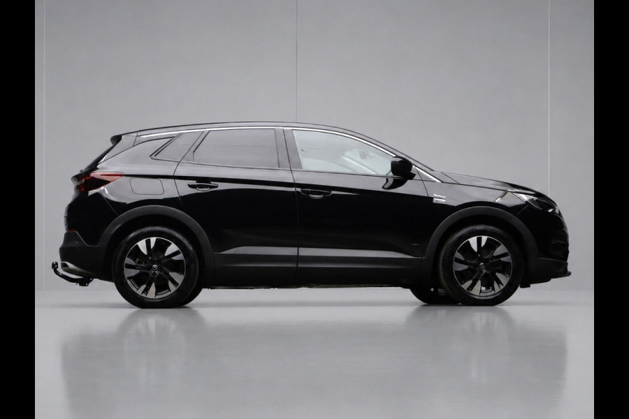 Opel Grandland X 1.6 Turbo Hybrid Ultimate (APPLE CARPLAY,NAVI,STOELVERWARMING,CAMERA,360 VIEW,SPORTSTOELEN,NETTESTAAT)