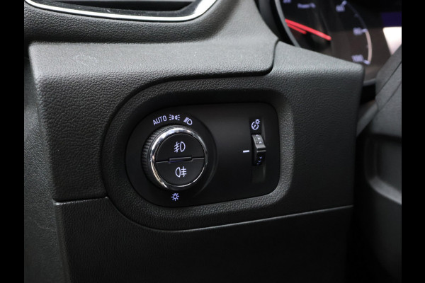 Opel Grandland X 1.6 Turbo Hybrid Ultimate (APPLE CARPLAY,NAVI,STOELVERWARMING,CAMERA,360 VIEW,SPORTSTOELEN,NETTESTAAT)