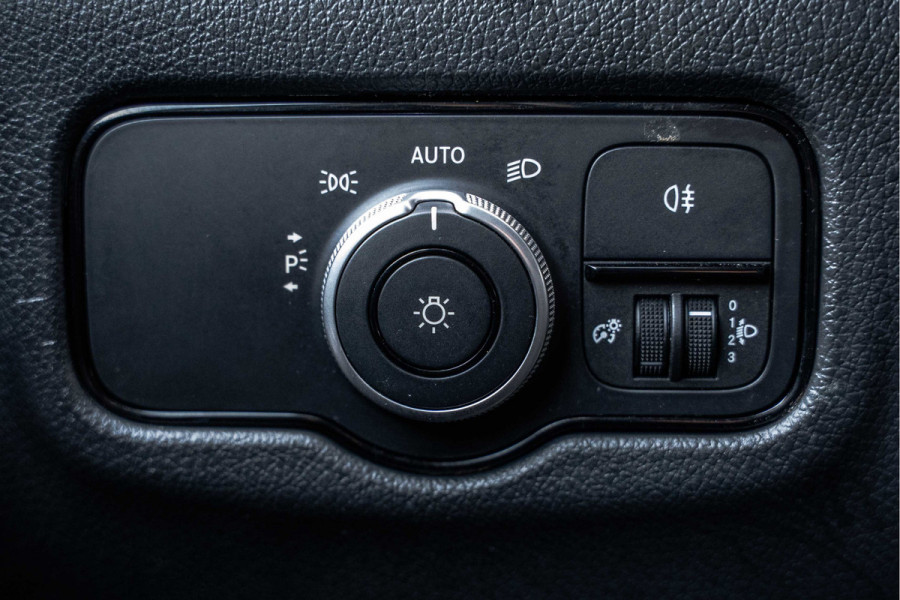Mercedes-Benz Vito 116 CDI | Facelift | 3-Zits | Camera | Cruise | PDC | Stoelverw. | Airco