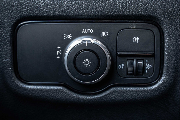 Mercedes-Benz Vito 116 CDI | Facelift | 3-Zits | Camera | Cruise | PDC | Stoelverw. | Airco