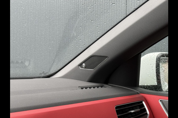 Volkswagen Polo 2.0 TSI GTI 17"/Panoramadak/Stoelverwarming/Keyless/Virtual cockpit/Adaptieve cruise/Camera/IQ Light/PDC v+a/Apple Carplay & Android Auto