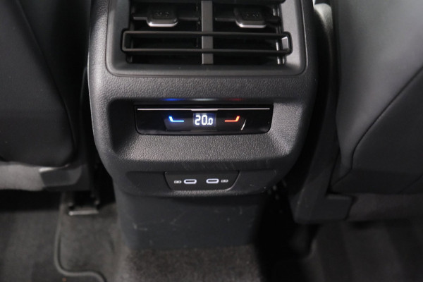 Volkswagen Tiguan 1.5 eTSI Life Edition Automaat - N.A.P. Airco, Cruise, Navi, PDC, Carplay, Virtueel display.