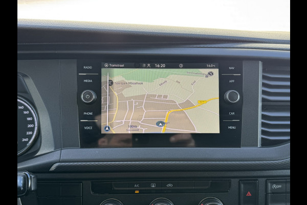 Volkswagen Transporter 2.0 TDI L2H3 28 Comfortline Carplay Cruise Navigatie Airco Trekhaak 3 Zitplaatsen