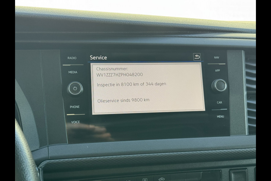 Volkswagen Transporter 2.0 TDI L2H3 28 Comfortline Carplay Cruise Navigatie Airco Trekhaak 3 Zitplaatsen