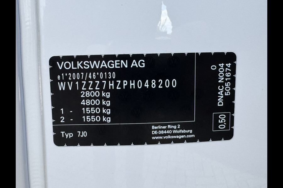 Volkswagen Transporter 2.0 TDI L2H3 28 Comfortline Carplay Cruise Navigatie Airco Trekhaak 3 Zitplaatsen