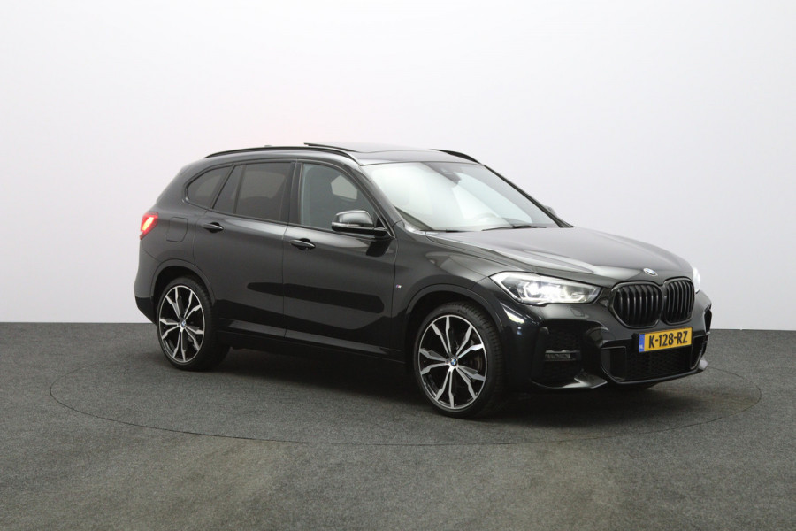 BMW X1 sDrive18i 140 PK Automaat M-Sport Executive Edition, Panoramadak, Camera, Cruise Control