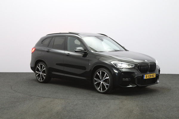 BMW X1 sDrive18i 140 PK Automaat M-Sport Executive Edition, Panoramadak, Camera, Cruise Control