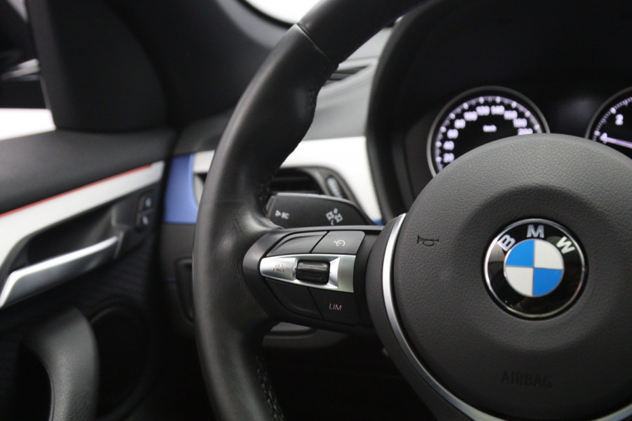 BMW X1 sDrive18i 140 PK Automaat M-Sport Executive Edition, Panoramadak, Camera, Cruise Control
