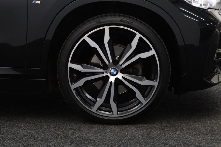 BMW X1 sDrive18i 140 PK Automaat M-Sport Executive Edition, Panoramadak, Camera, Cruise Control