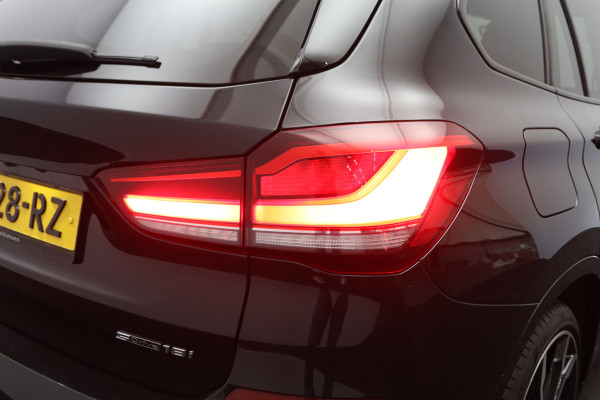 BMW X1 sDrive18i 140 PK Automaat M-Sport Executive Edition, Panoramadak, Camera, Cruise Control