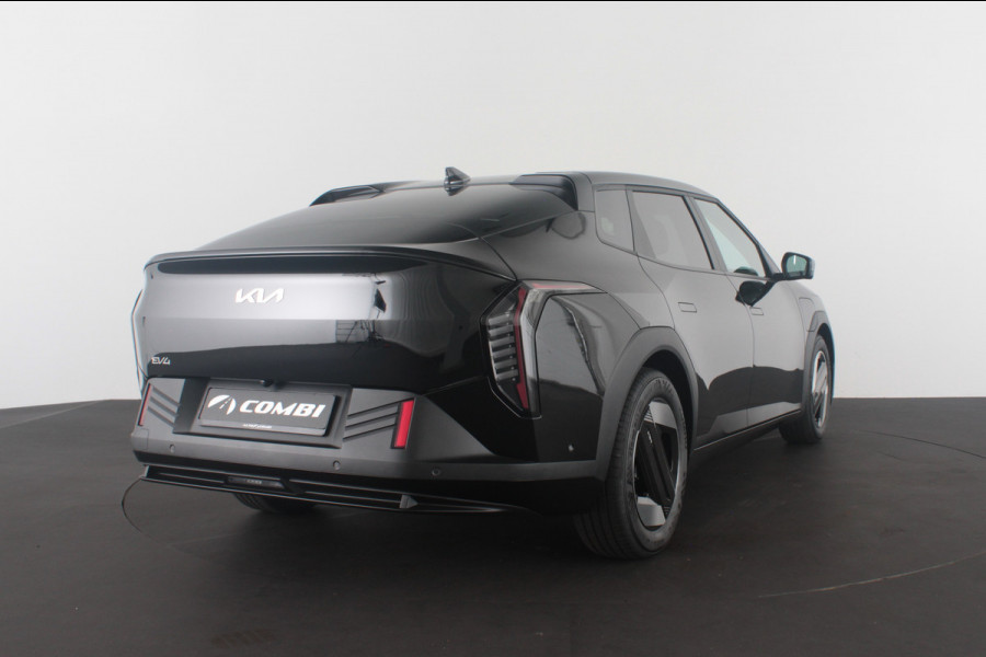 Kia EV4 Fastback Business Plus 81.4 kWh > 633 km WLTP/360 camara/Sfeerverlichting