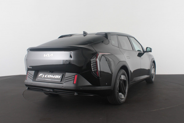 Kia EV4 Fastback Business Plus 81.4 kWh > 633 km WLTP/360 camara/Sfeerverlichting
