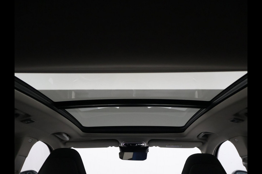 Lynk & Co 01 1.5 PHEV 261 PK BLACK PACK + TREKHAAK | 360 CAMERA | 20 INCH ZWARTE VELGEN | PANORAMA