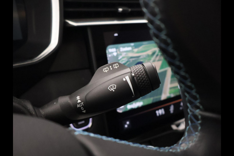 Lynk & Co 01 1.5 PHEV 261 PK BLACK PACK + TREKHAAK | 360 CAMERA | 20 INCH ZWARTE VELGEN | PANORAMA