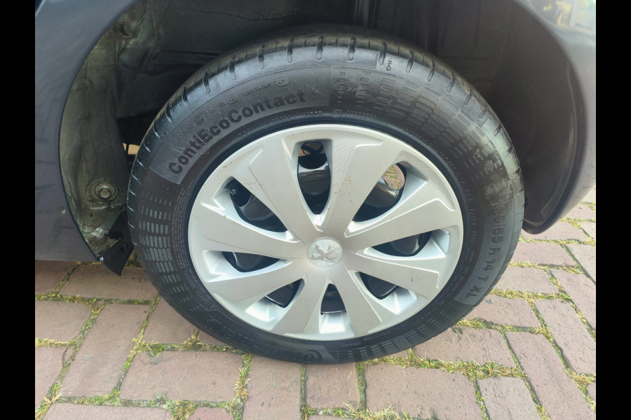 Peugeot 108 1.0 e-VTi Active Rijklaar “Sinds 1970 | 5.000+ reviews | Score 9,5 | Service zoals ’t hoort” Henk Jongen Auto's in Helmond,  al 50 jaar service zoals 't hoort!