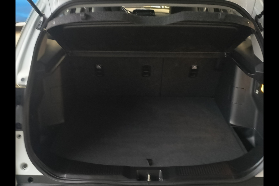 Suzuki S-Cross 1.4 Boosterjet Comfort Smart Hybrid uit 2025 Rijklaar “Sinds 1970 | 5.000+ reviews | Score 9,5 | Service zoals ’t hoort” Henk Jongen Auto's in Helmond,  al 50 jaar service zoals 't hoort!