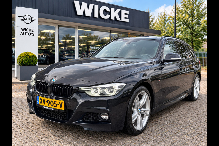 BMW 3 Serie Touring 318i M Sport Edition Panorama AUT Leder PDC