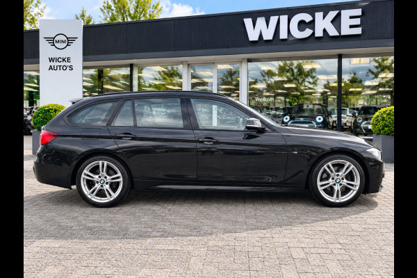 BMW 3 Serie Touring 318i M Sport Edition Panorama AUT Leder PDC