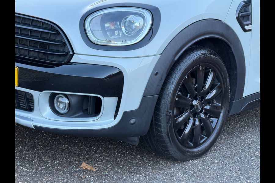 MINI Countryman 1.5 AUTOMAAT Cooper White Silver Edition, Panoramadak, unieke uitvoering met vele opties, harman cardon, NL auto