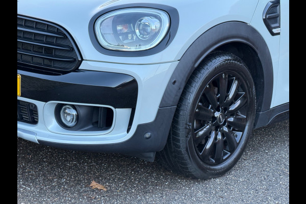 MINI Countryman 1.5 AUTOMAAT Cooper White Silver Edition, Panoramadak, unieke uitvoering met vele opties, harman cardon, NL auto