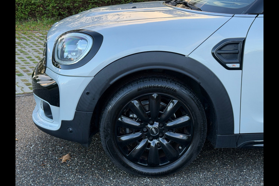 MINI Countryman 1.5 AUTOMAAT Cooper White Silver Edition, Panoramadak, unieke uitvoering met vele opties, harman cardon, NL auto