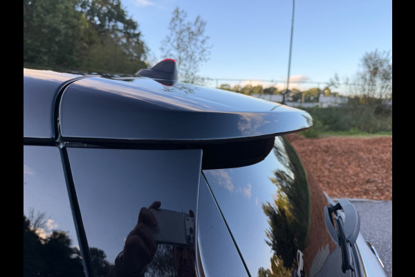 MINI Countryman 1.5 AUTOMAAT Cooper White Silver Edition, Panoramadak, unieke uitvoering met vele opties, harman cardon, NL auto