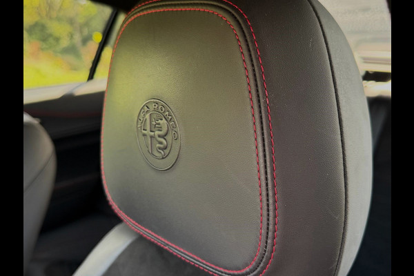 Alfa Romeo Giulia 2.9 V6 Quadrifoglio | 510PK | Carbon | Harman Kardon | Adaptive Cruise Control |Elektrisch Sportstoelen | Etc...