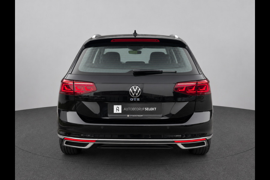 Volkswagen Passat Variant 1.4 TSI PHEV GTE | Trekhaak | IQ Light | Massage | Travel Assist | Dodehoek | Dealer onderhouden