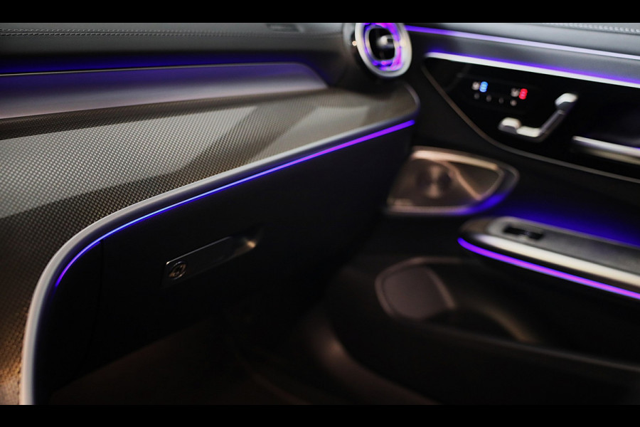 Mercedes-Benz CLE Coupé 300 e AMG Line / Massage / Head Up / 360 Camera / Acc / BURMESTER / Elek Stoelen / Memory / Open Pano / 19