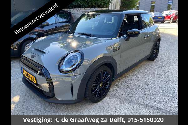 MINI Cooper Electric Business Edition 33 kWh | Navigatie | 1e eigenaar |