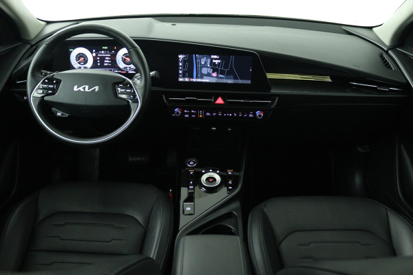 Kia Niro EV DynamicPlusLine 64.8 kWh (PANORAMADAK, TREKHAAK, CAMERA, STOEL/STUUR VERWARMING)
