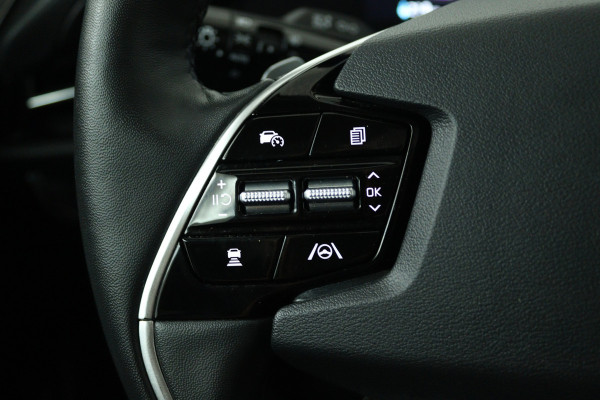 Kia Niro EV DynamicPlusLine 64.8 kWh (PANORAMADAK, TREKHAAK, CAMERA, STOEL/STUUR VERWARMING)
