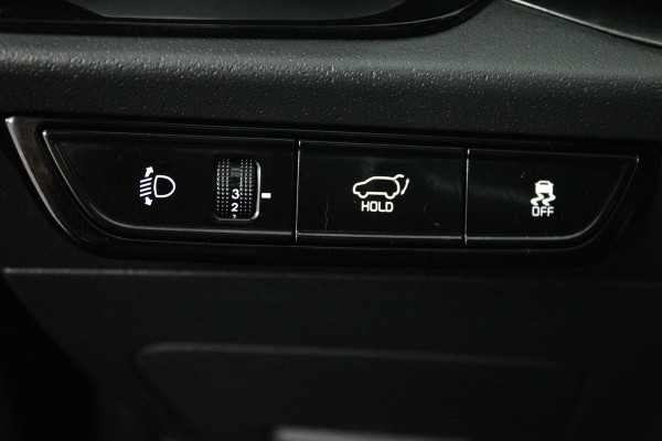 Kia Niro EV DynamicPlusLine 64.8 kWh (PANORAMADAK, TREKHAAK, CAMERA, STOEL/STUUR VERWARMING)