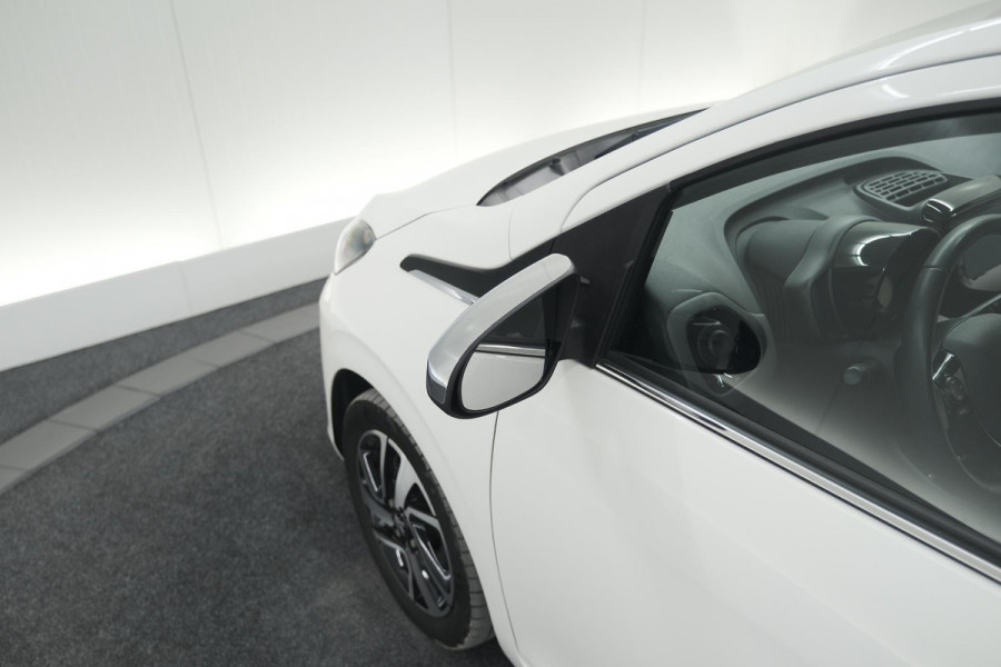 Peugeot 108 1.0 e-VTi Allure TOP! | Elektrisch Vouwdak | Camera | Navigatie | Climate Control