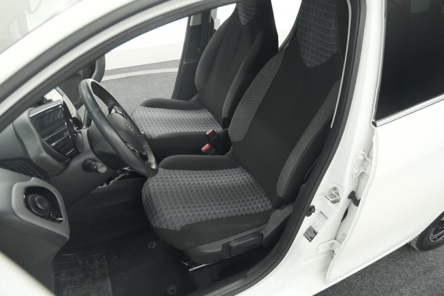 Peugeot 108 1.0 e-VTi Allure TOP! | Elektrisch Vouwdak | Camera | Navigatie | Climate Control