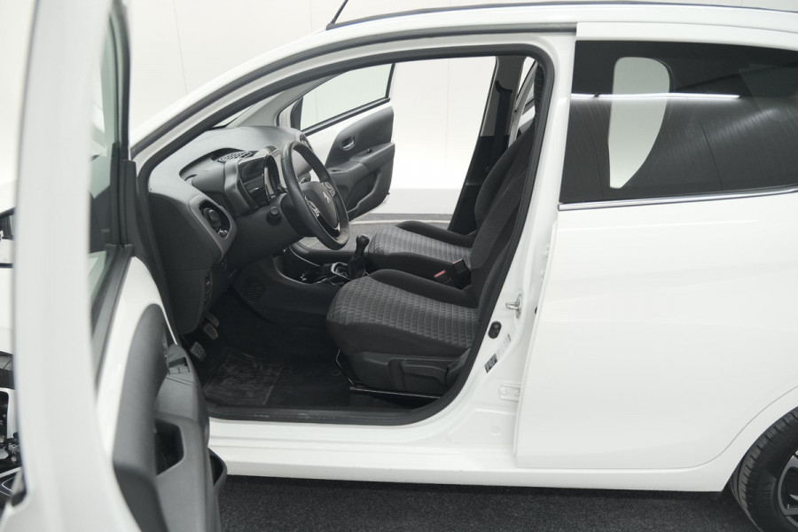 Peugeot 108 1.0 e-VTi Allure TOP! | Elektrisch Vouwdak | Camera | Navigatie | Climate Control