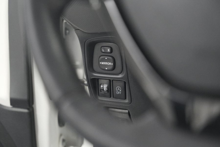 Peugeot 108 1.0 e-VTi Allure TOP! | Elektrisch Vouwdak | Camera | Navigatie | Climate Control