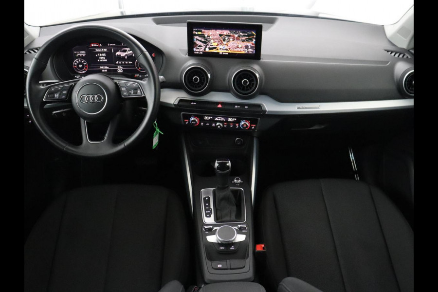 Audi Q2 35 TFSI S Edition | Cruise control | Stoelverwarming | Camera | Park assist | Navigatie | Bluetooth | Climate control | Virtueel dashboard | 17" velgen