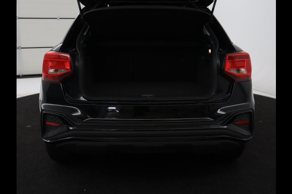 Audi Q2 35 TFSI S Edition | Cruise control | Stoelverwarming | Camera | Park assist | Navigatie | Bluetooth | Climate control | Virtueel dashboard | 17" velgen