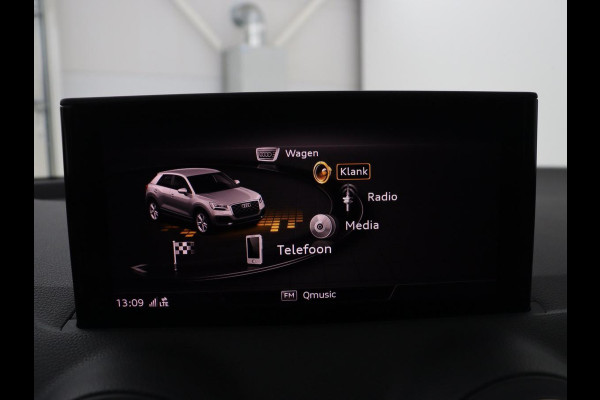 Audi Q2 35 TFSI S Edition | Cruise control | Stoelverwarming | Camera | Park assist | Navigatie | Bluetooth | Climate control | Virtueel dashboard | 17" velgen
