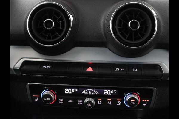 Audi Q2 35 TFSI S Edition | Cruise control | Stoelverwarming | Camera | Park assist | Navigatie | Bluetooth | Climate control | Virtueel dashboard | 17" velgen